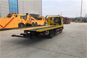 鸡泽非事故拖车